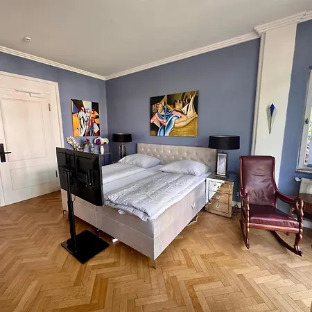 Linnenschmidt In Zentraler Lage BRE